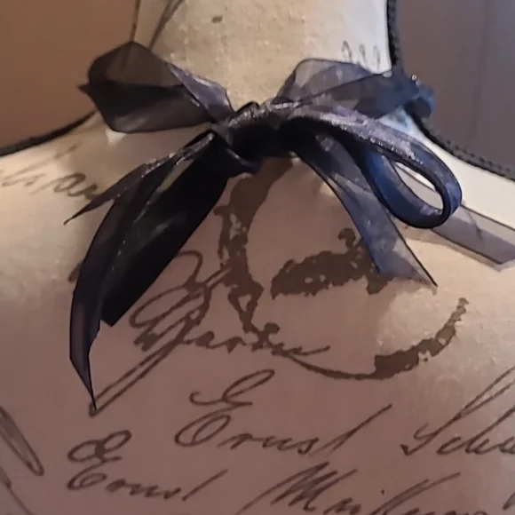 LOFT SparklyNecklace and Earrings - Picture 3 of 6